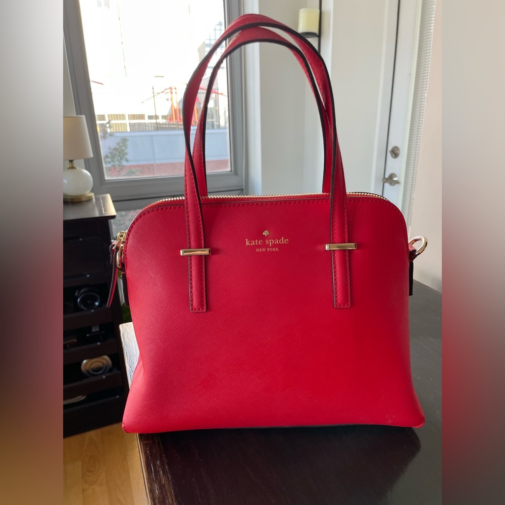 Holiday red Kate Spade handbag 👜